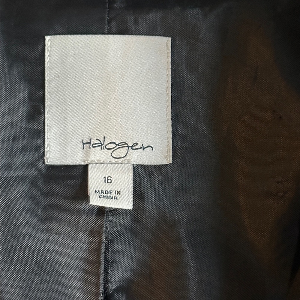 Halogen Cropped Three Button Black Blazer Jacket - image 3